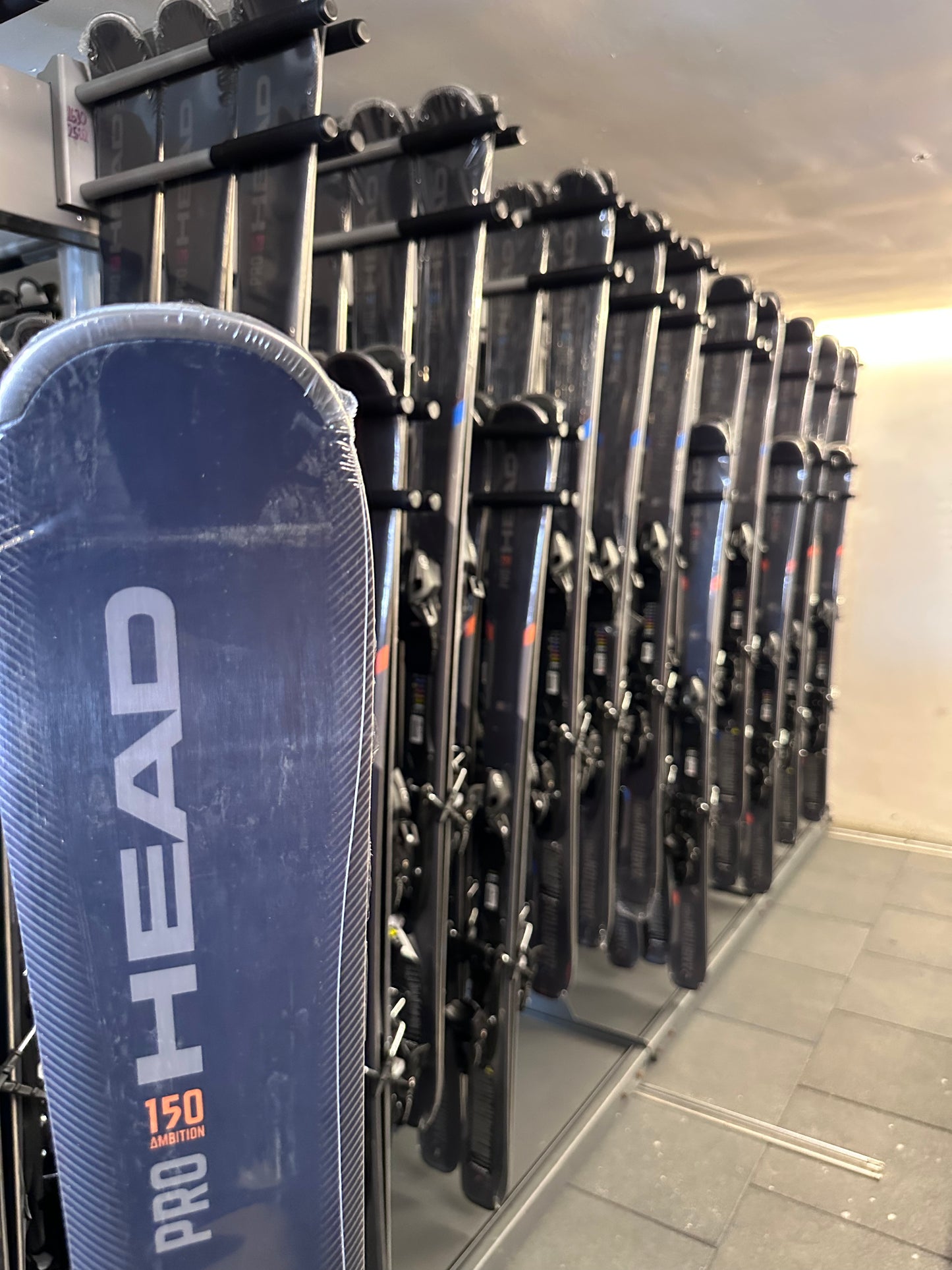 HEAD Ambition Pro R